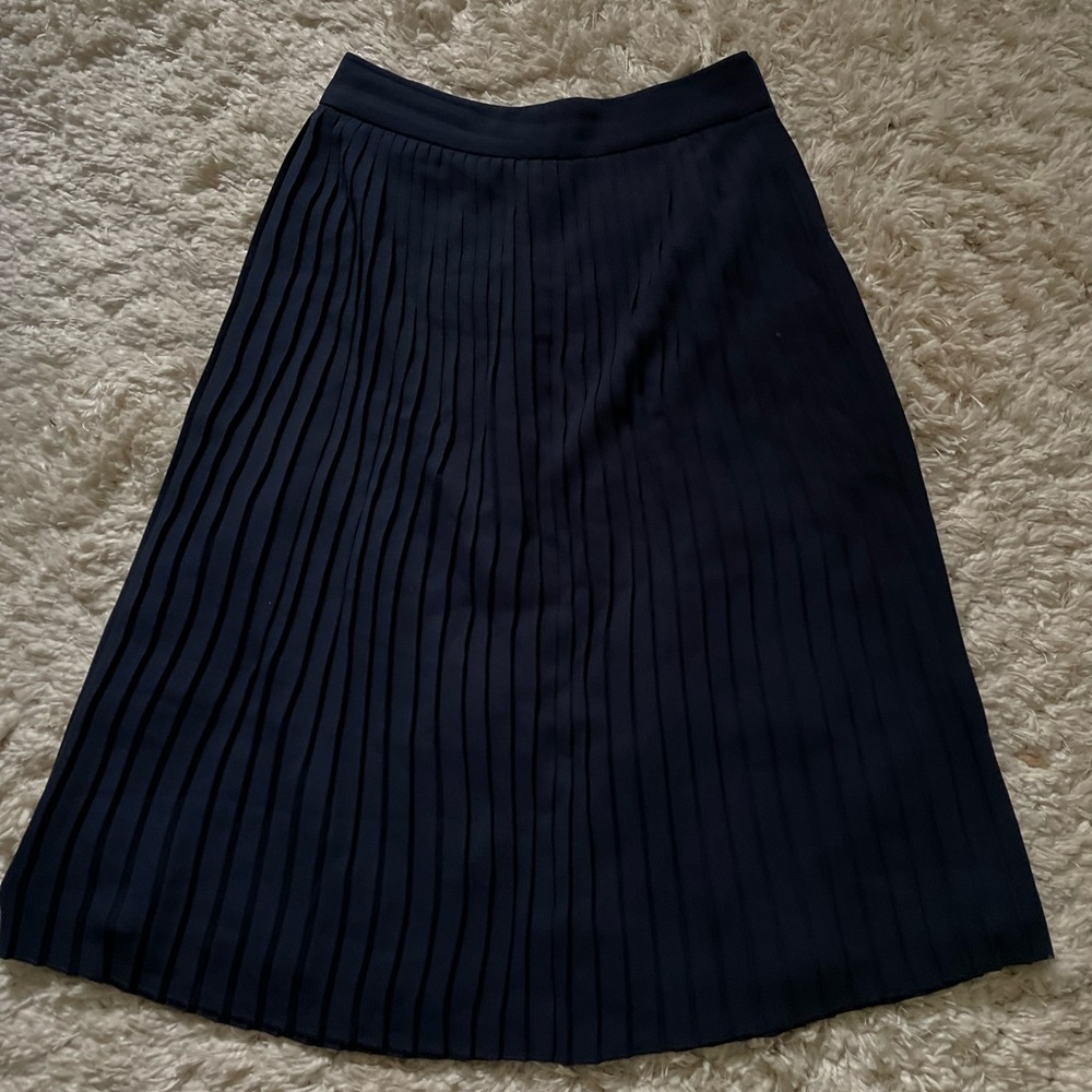 Jcrew pleated skirt. Navy